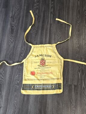 Vintage Jameson Irish Whiskey Apron Yellow With Pockets And Neck Back Tie